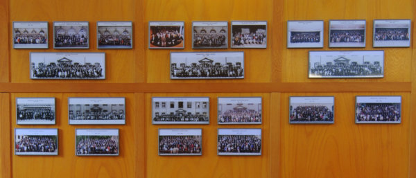 Mur des photos de promotion ©François Nussbaumer